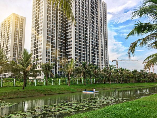 cho-nhung-cu-bat-nhay-thi-truong-bds-phia-nam-dip-cuoi-nam_1636178899-1